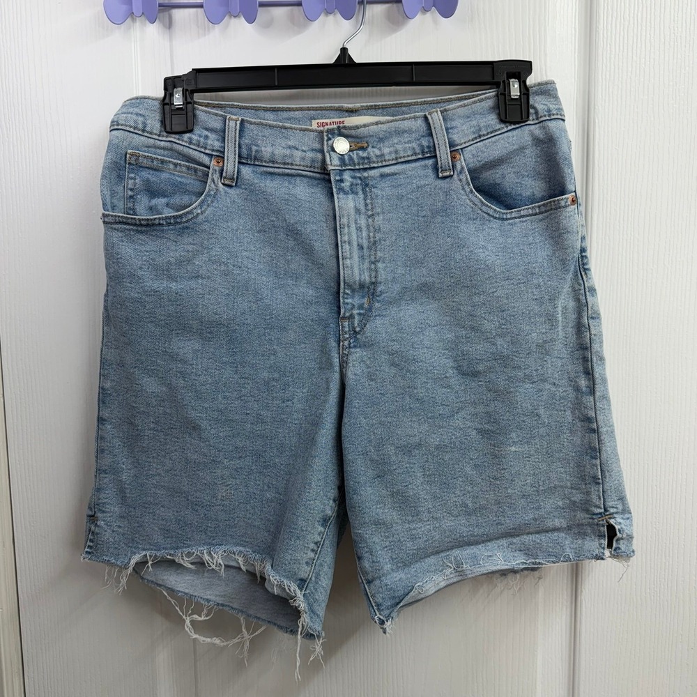 Signature by Levi Strauss light wash‎ heritage high rise Bermuda denim shorts 12